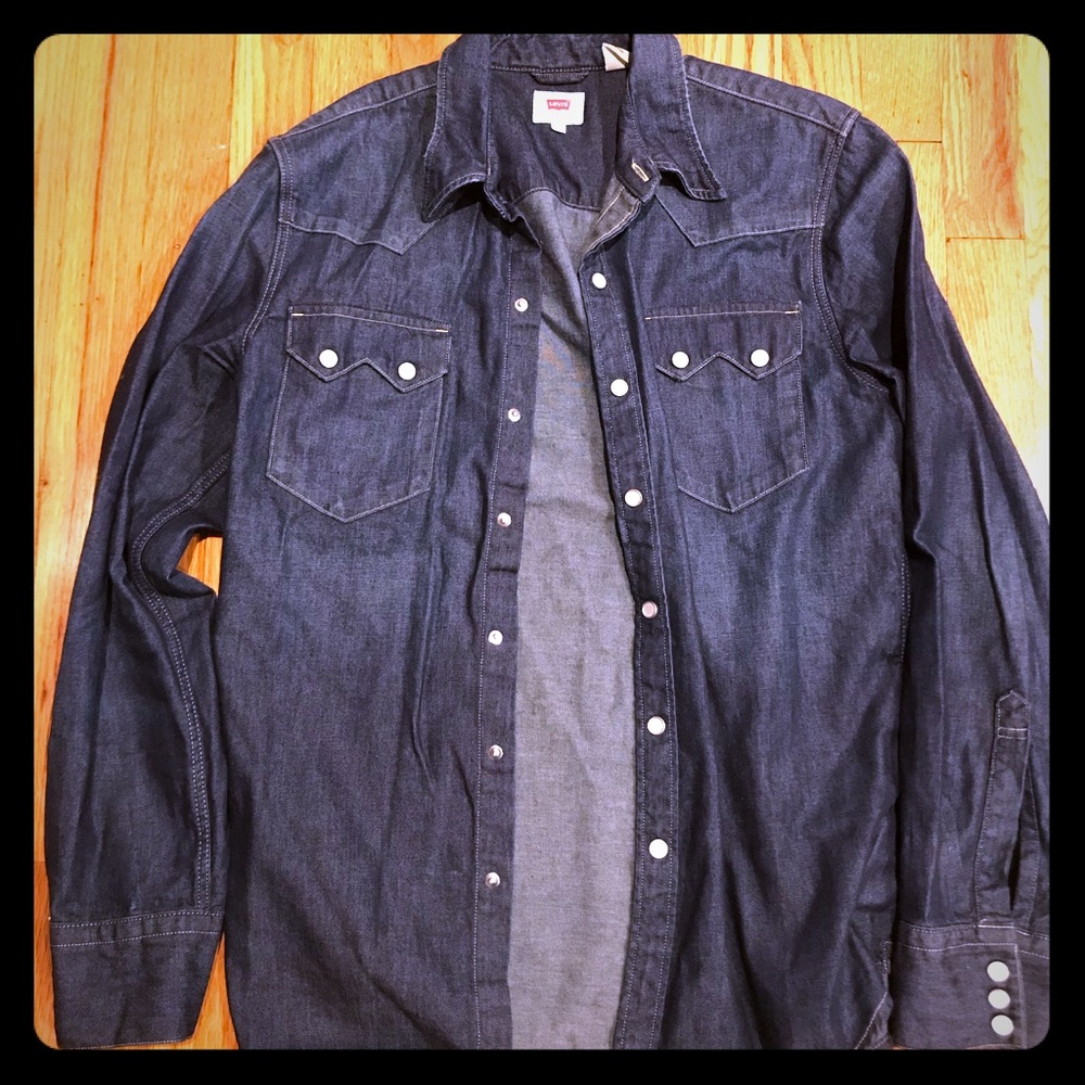 Levi’s button down denim shirt